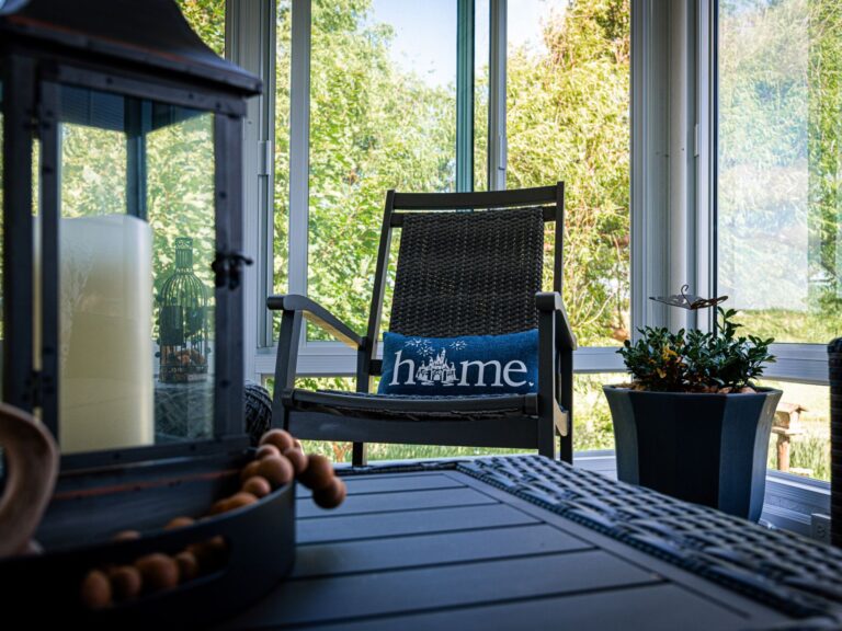 sunroom remodeled by Hometown Restyling. Get your contractor questions answered before your renovation project. What questions should i ask a contractor