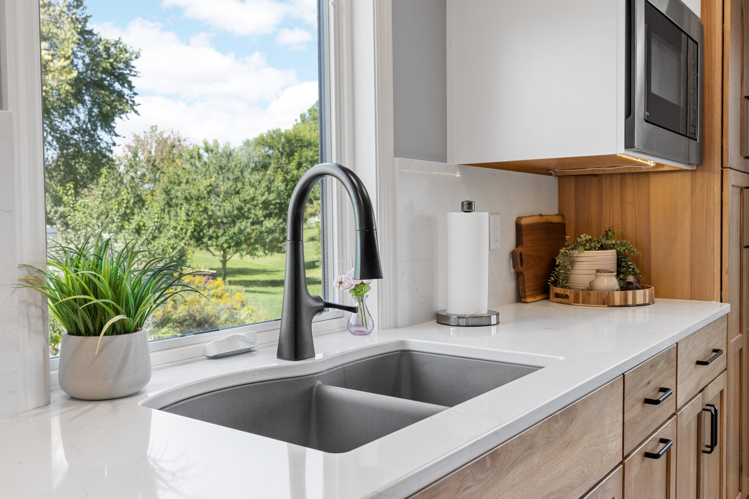 Warmth, Wood & Wow Factor: A Cedar Rapids Kitchen Remodel 4 Cedar Rapids Iowa Kitchen Remodel Hometown Restyling
