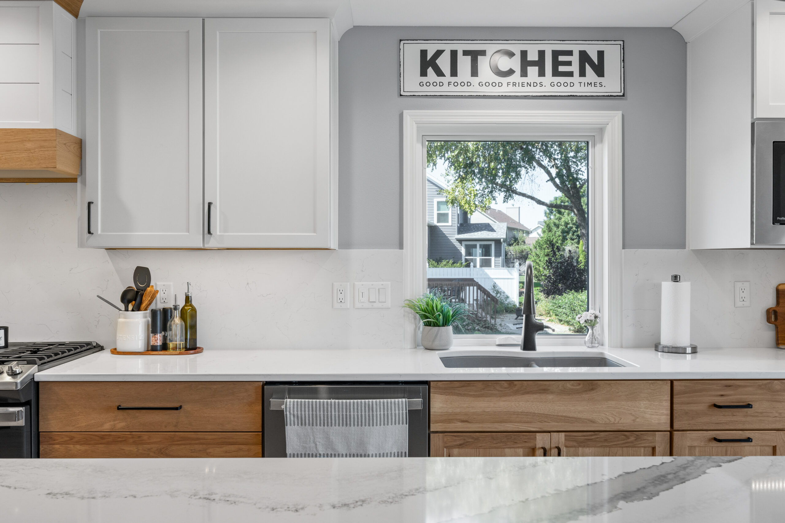Warmth, Wood & Wow Factor: A Cedar Rapids Kitchen Remodel 6 Cedar Rapids Iowa Kitchen Remodel Hometown Restyling
